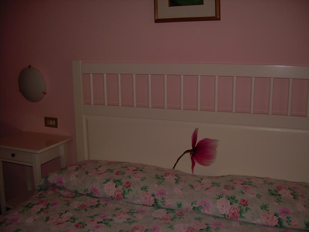 Apartament Casa Mary Brenzone sul Garda Pokój zdjęcie