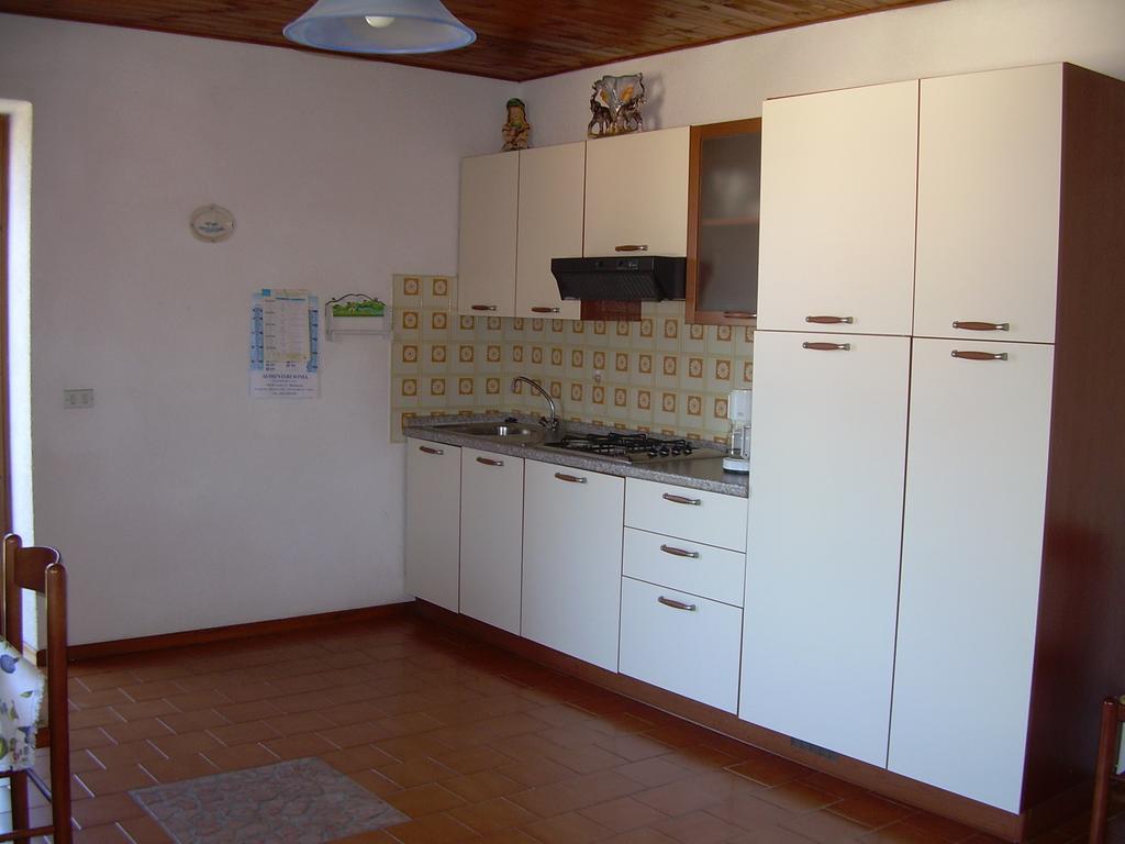 Apartament Casa Mary Brenzone sul Garda Pokój zdjęcie