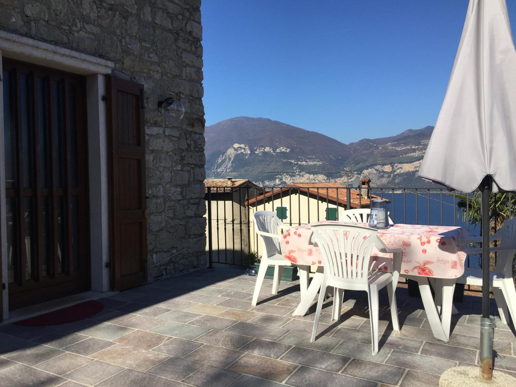 Apartament Casa Mary Brenzone sul Garda Zewnętrze zdjęcie